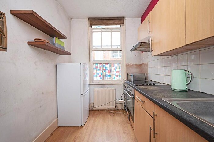 1 Bedroom Flat For Sale In Clerkenwell Road, Clerkenwell, London, EC1R