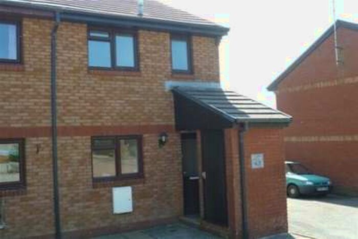 2 Bedroom End Of Terrace House To Rent In Parc An Dowr Grampound Rd, TR2