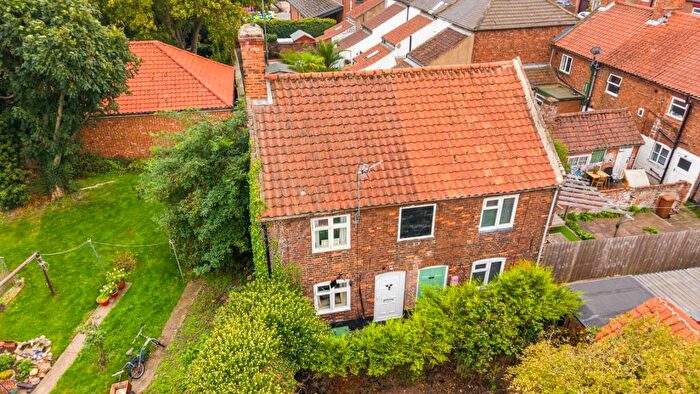 2 Bedroom Semi-Detached House For Sale In Holydyke, Barton-Upon-Humber, North Lincolnshire, DN18