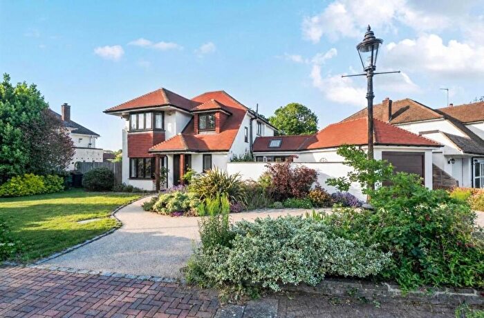 3 Bedroom Detached House For Sale In Poyntell Crescent, Chislehurst, BR7