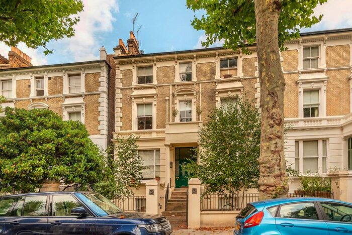 1 Bedroom Flat For Sale In Bassett Road, North Kensington, London, W10