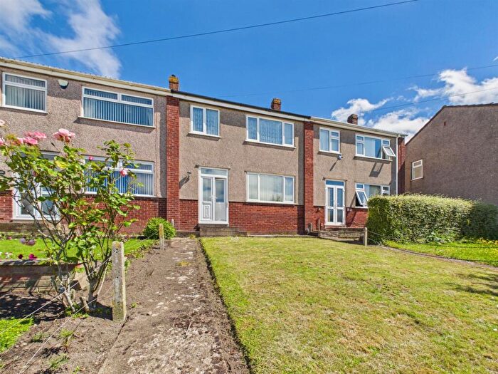 3 Bedroom Terraced House For Sale In Court Road, Kingswood, Bristol, BS15