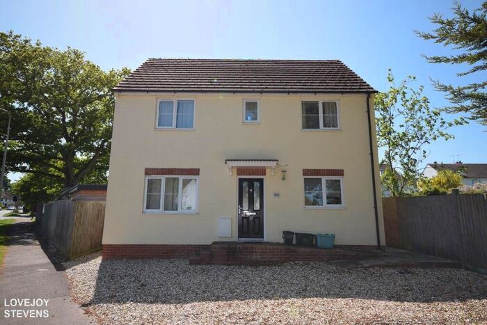 3 Bedroom Detached House To Rent In Valley Road, Newbury, RG14