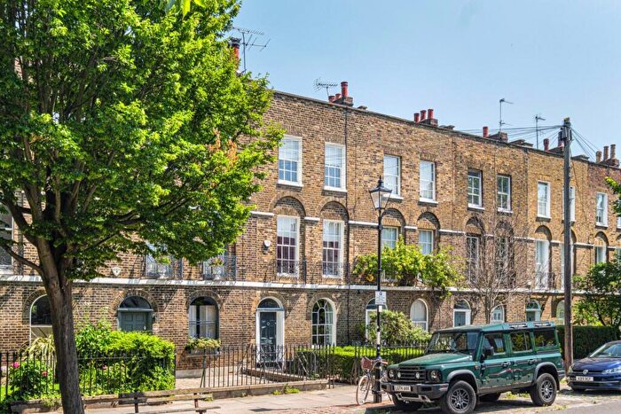 3 Bedroom Terraced House For Sale In Cloudesley Road, Barnsbury, N1