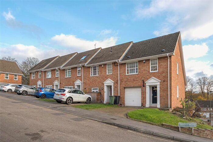 3 Bedroom End Of Terrace House For Sale In Thistlemead, Chislehurst, BR7