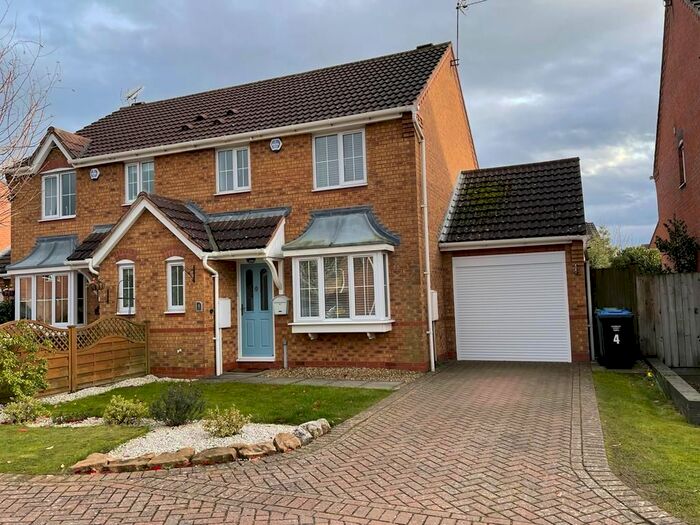 3 Bedroom Semi-Detached House To Rent In Noble Close, Lutterworth, LE17