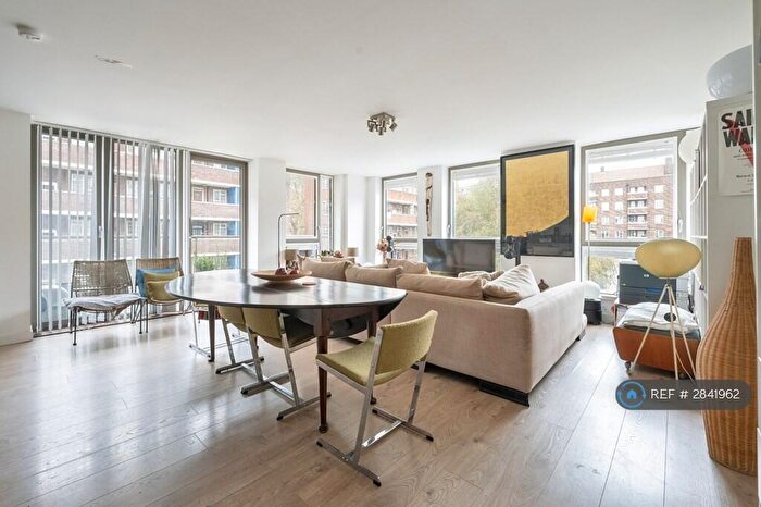 3 Bedroom Flat To Rent In Grove House, London, E9