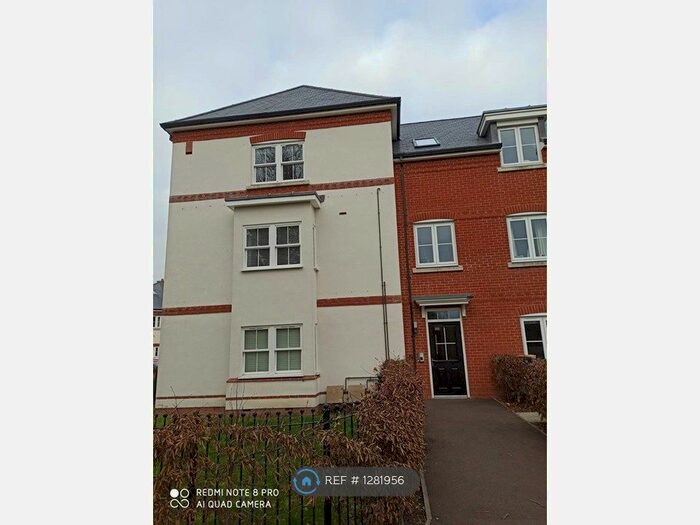 2 Bedroom Flat To Rent In Pottle Walk, Wimborne BH21