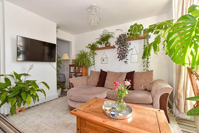 3 Bedroom Terraced House For Sale In Albert Road, Gurnard, Isle Of Wight, PO31
