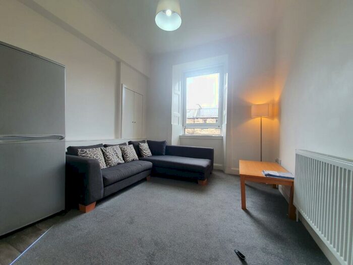 4 Bedroom Flat To Rent In Valleyfield Street, Tollcross, Edinburgh, EH3