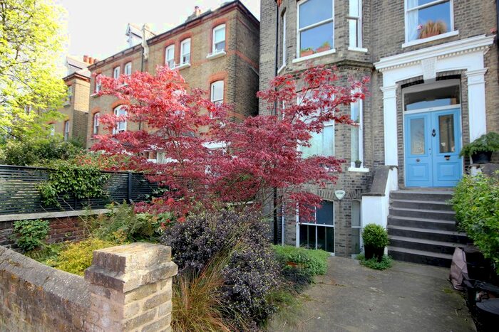 1 Bedroom Flat To Rent In Tollington Park, London, N4