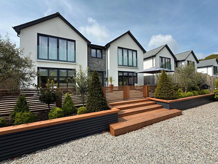 5 Bedroom Detached House For Sale In Pentewan, PL26
