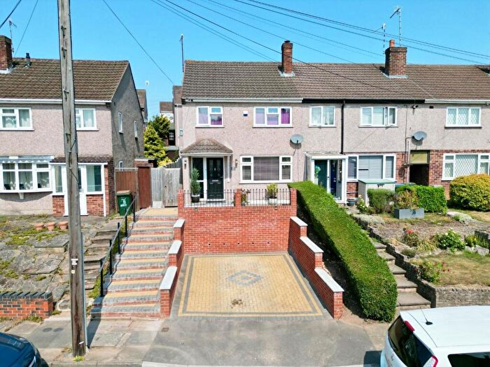 3 Bedroom End Of Terrace House For Sale In Chenies Close, Allesley Park, Coventry - No Chain, CV5
