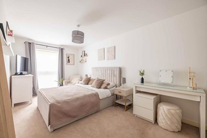2 Bedroom Apartment For Sale In Jubilee House, Cornwall Gardens, Taplow, SL6