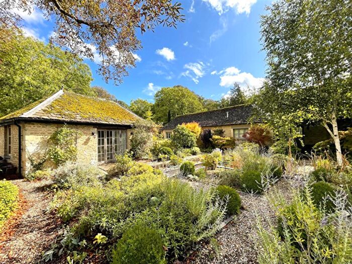 3 Bedroom House For Sale In Broughton Poggs, Filkins, Lechlade, GL7
