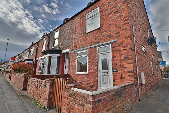 2 Bedroom Flat To Rent In Old Liverpool Road, Warrington, WA5