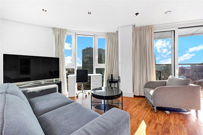 3 Bedroom Apartment To Rent In Alie Street, E1