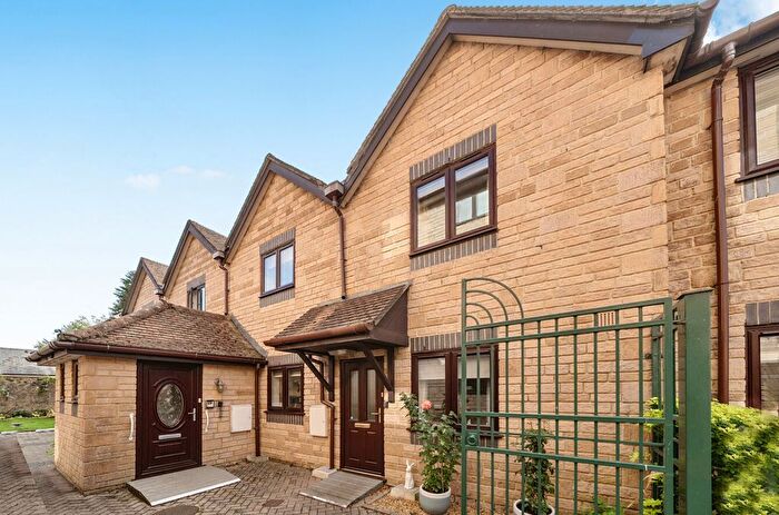 2 Bedroom Flat For Sale In Long Street, Sherborne, Dorset, DT9