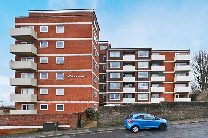 2 Bedroom Flat To Rent In Highlands Road, Portslade, BN41
