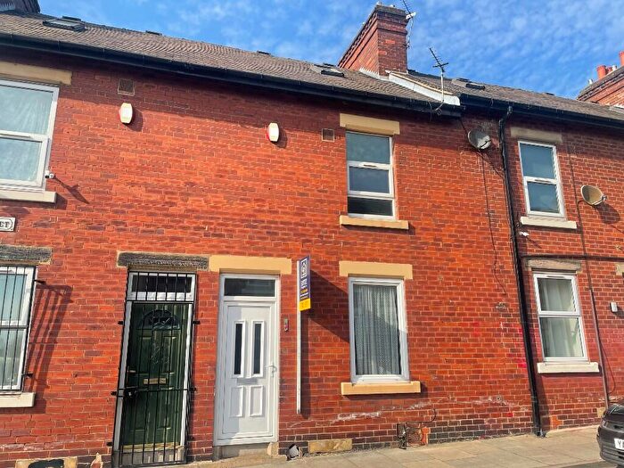 3 Bedroom Terraced House To Rent In Kitson Street, Leeds, LS9