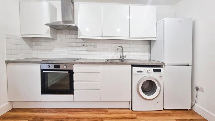 1 Bedroom Apartment To Rent In High Street, Dorking, RH4