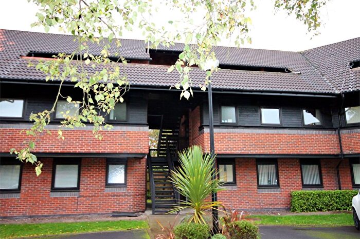 2 Bedroom Flat To Rent In Hamnett Court, Birchwood, WA3