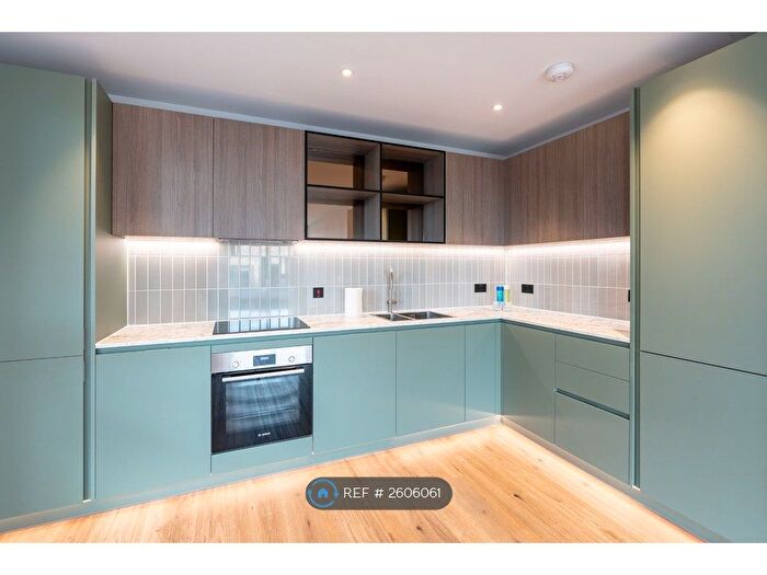 2 Bedroom Flat To Rent In Rosemary House, London, UB1