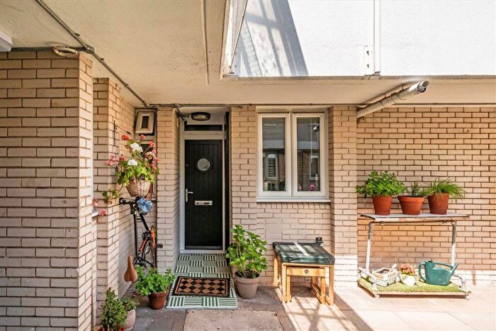 1 Bedroom Flat For Sale In Delancey Street, Camden, NW1
