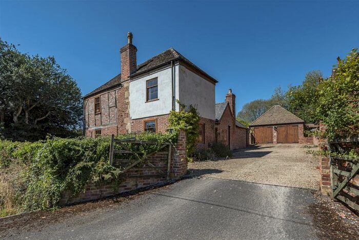 4 Bedroom Detached House For Sale In Netherstreet, Bromham, SN15