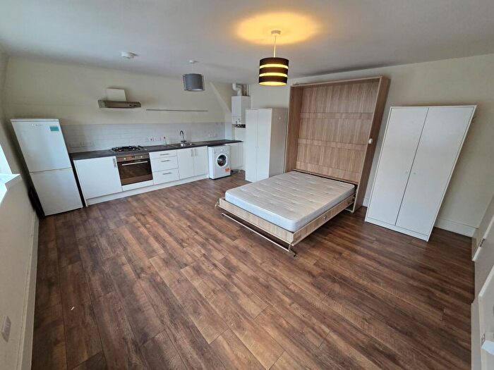 Studio To Rent In Collingdon Street, Luton, LU1