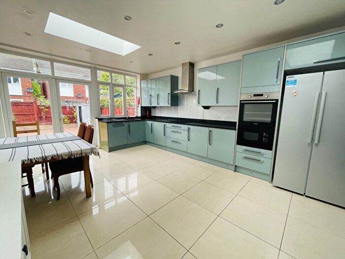 4 Bedroom Terraced House To Rent In Rostella Road, Tooting Broadway, SW17