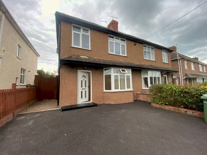 3 Bedroom Semi-Detached House To Rent In Bedford Road, Wells, BA5