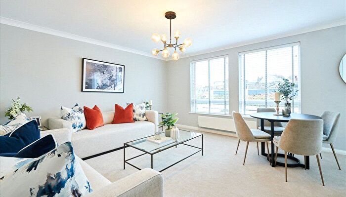 2 Bedroom Flat To Rent In Fulham Road, London, SW3