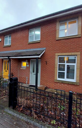 3 Bedroom End Of Terrace House To Rent In Mulberry Crescent, South Shields, Tyne And Wear, NE34