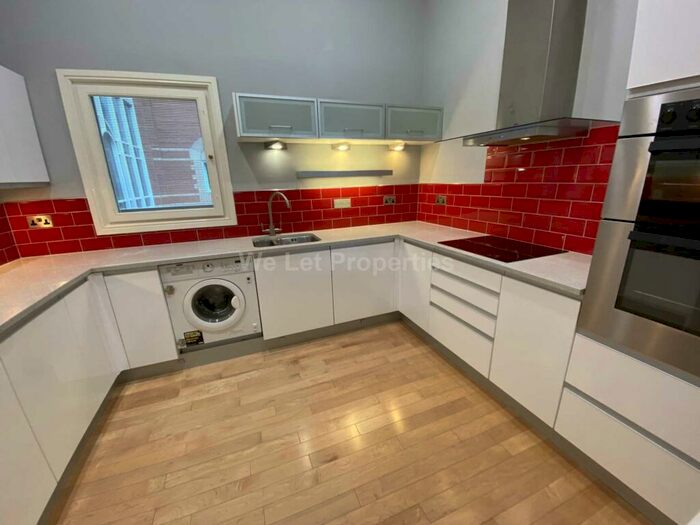 2 Bedroom Apartment To Rent In Chepstow House, Chepstow Street, M1