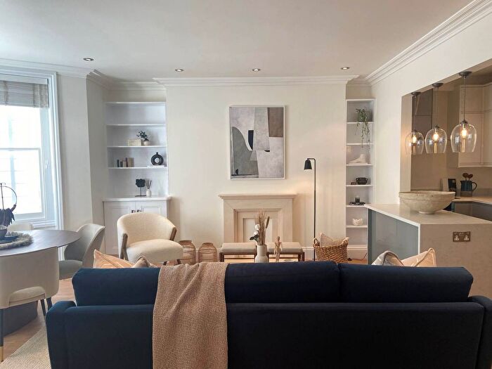 2 Bedroom Maisonette To Rent In Nevern Place, Earls Court, London, SW5