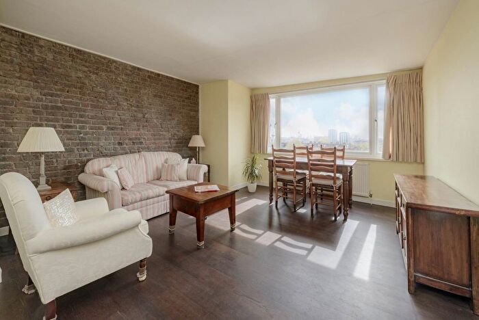 1 Bedroom Flat For Sale In Eton Road, London, NW3