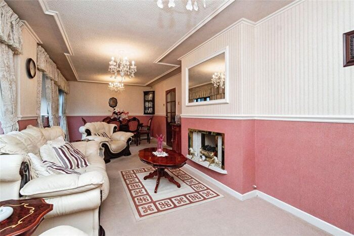 3 Bedroom Terraced House For Sale In Westmorland Drive, Stockport, Greater Manchester, SK5