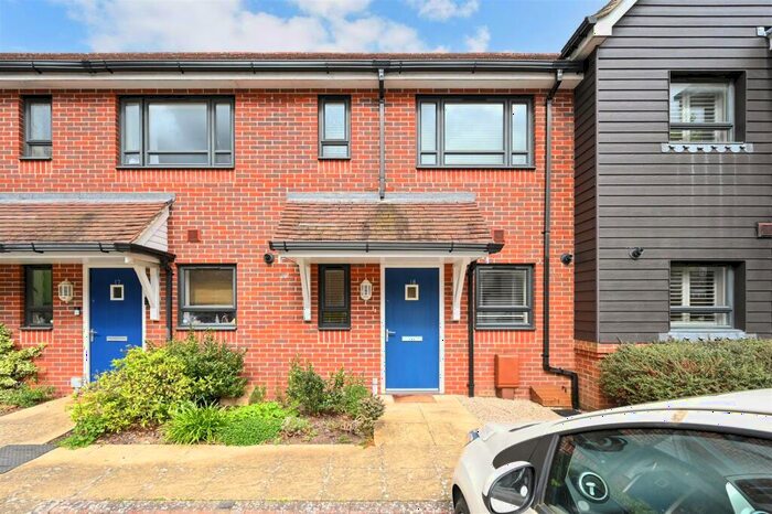 2 Bedroom House To Rent In Lillywhite Road, Westhampnett, PO18