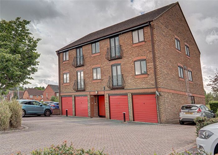 2 Bedroom Flat For Sale In Pheasant Close, Covingham, Swindon, Wiltshire, SN3