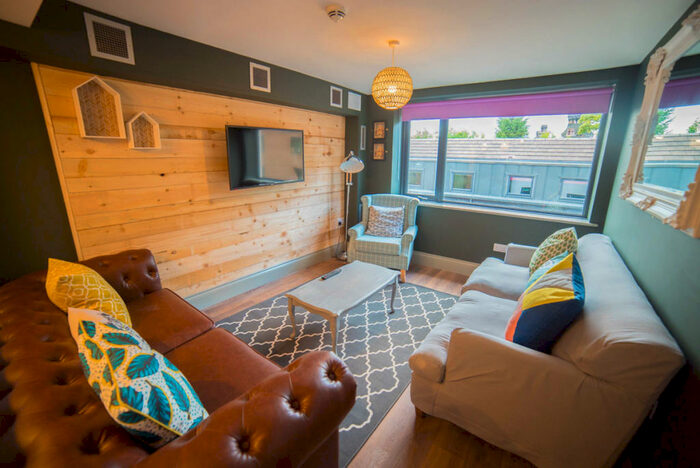 7 Bedroom Apartment To Rent In Apartment, Mary Morris House, Shire Oak Road, LS6