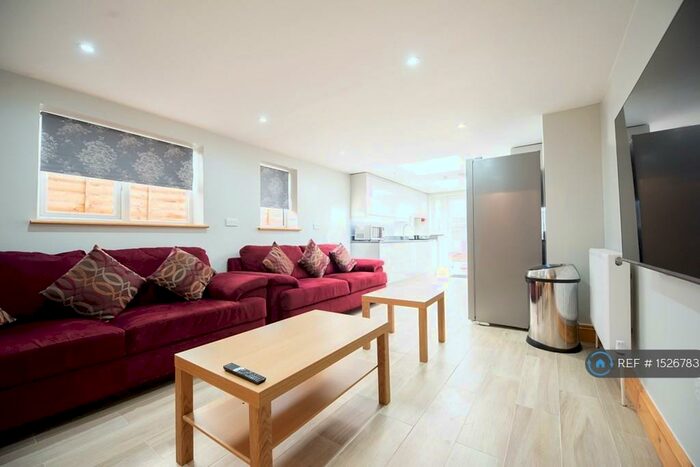 6 Bedroom Terraced House To Rent In De Beauvoir Road, Reading, RG1