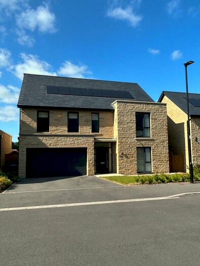 5 Bedroom Detached House To Rent In Linnet Way, Stannington, S6