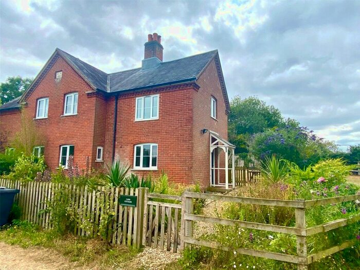 2 Bedroom Semi-Detached House To Rent In Ridge Lane, Romsey, Hampshire, SO51