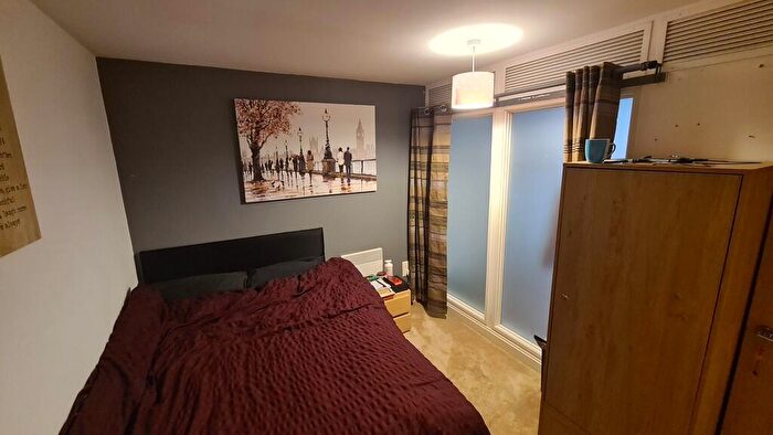 2 Bedroom Apartment To Rent In Southside, St Johns Walk, B5