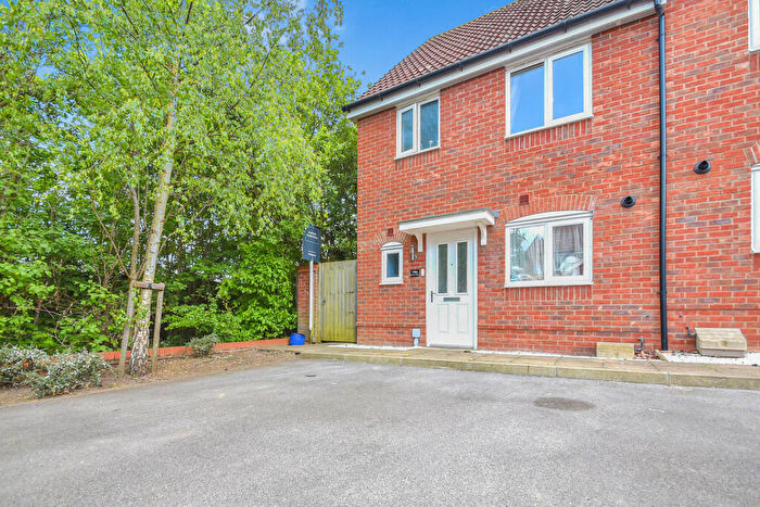3 Bedroom End Of Terrace House For Sale In Crocus Close, Eynesbury, PE19