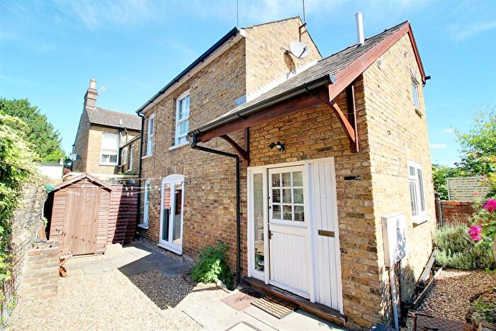 2 Bedroom Semi-Detached House For Sale In Kings Road, Berkhamsted, HP4