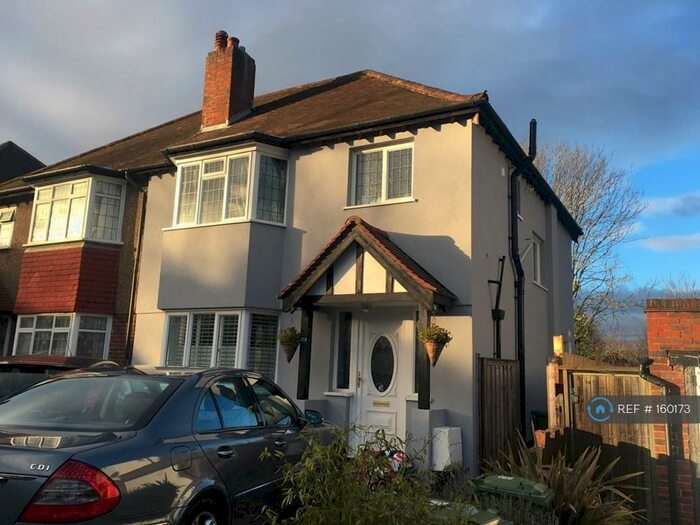 3 Bedroom Semi-Detached House To Rent In Mulgrave Road, Cheam, Sutton, SM2