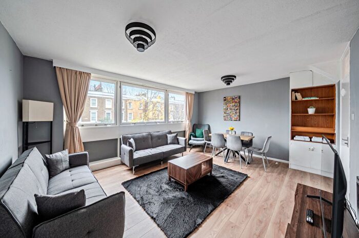 3 Bedroom Flat For Sale In St. Anns Road, Shepherd's Bush, W11