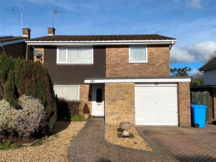 3 Bedroom Detached House For Sale In Runnymede Avenue, Bearwood, Bournemouth, Dorset, BH11